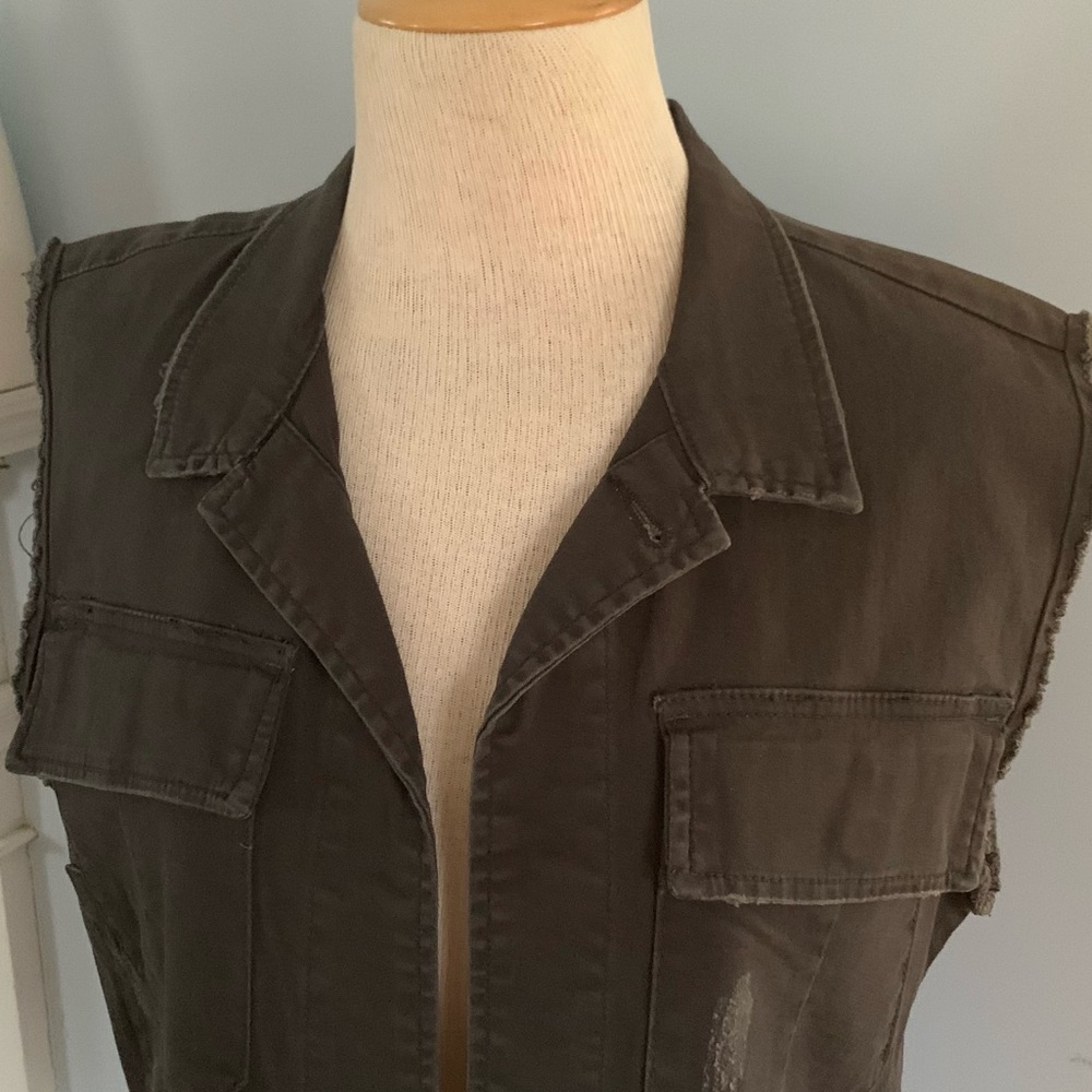 Boho style utility vest in dark gray with contrast white blue stripes on back - Picture 11 of 15